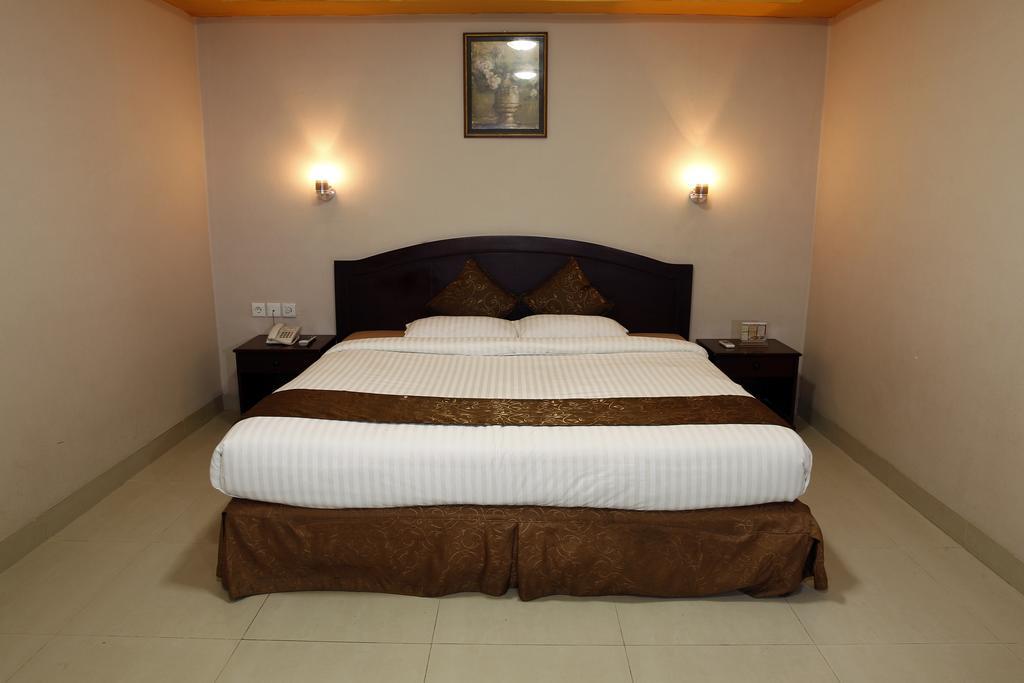 Grand Hotel Jambi Exterior foto