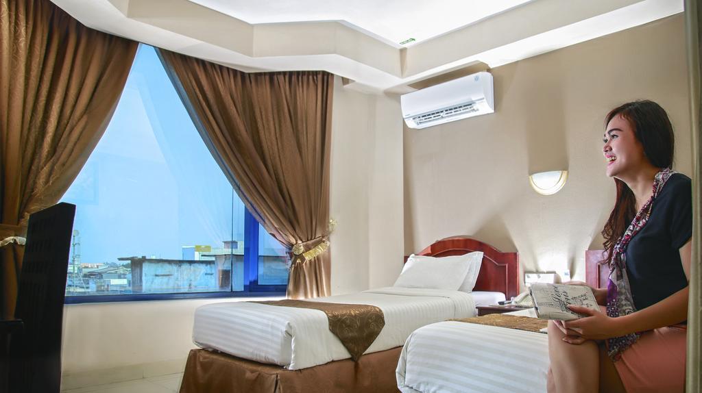 Grand Hotel Jambi Exterior foto